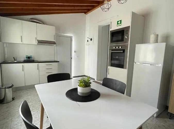 Arco's 2 Ponta Delgada (Sao Miguel)